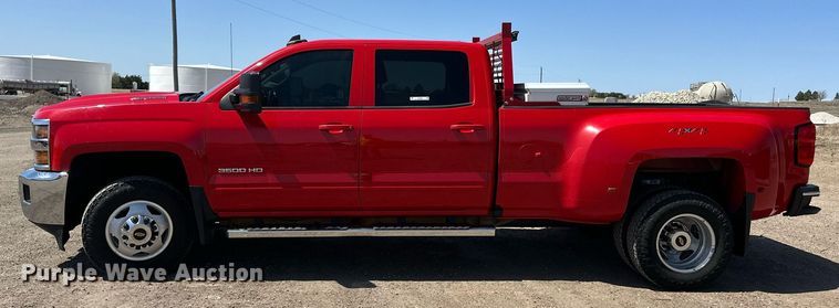 image for item EQ4584 2019 Chevrolet Silverado 3500HD LT Crew Cab pickup truck