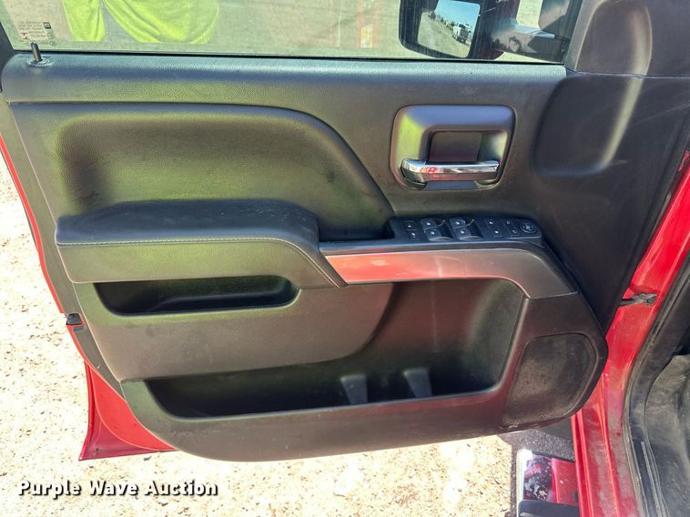 image for item EQ4584 2019 Chevrolet Silverado 3500HD LT Crew Cab pickup truck