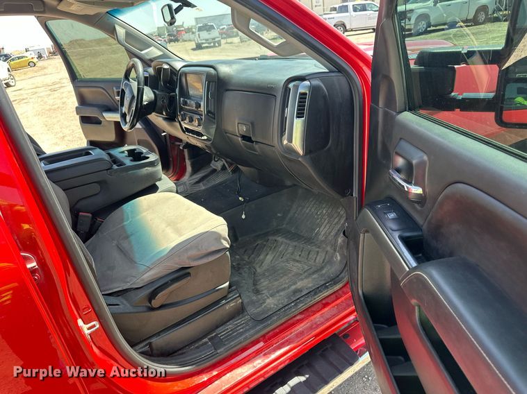 image for item EQ4584 2019 Chevrolet Silverado 3500HD LT Crew Cab pickup truck