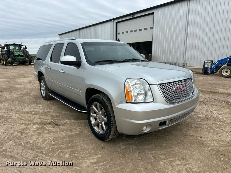 image for item EQ4591 2013 GMC Yukon Denali XL SUV
