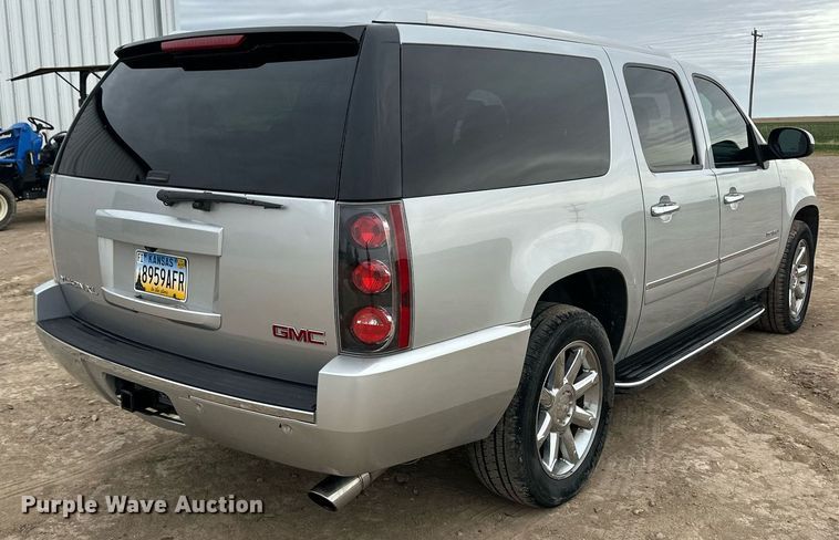 image for item EQ4591 2013 GMC Yukon Denali XL SUV