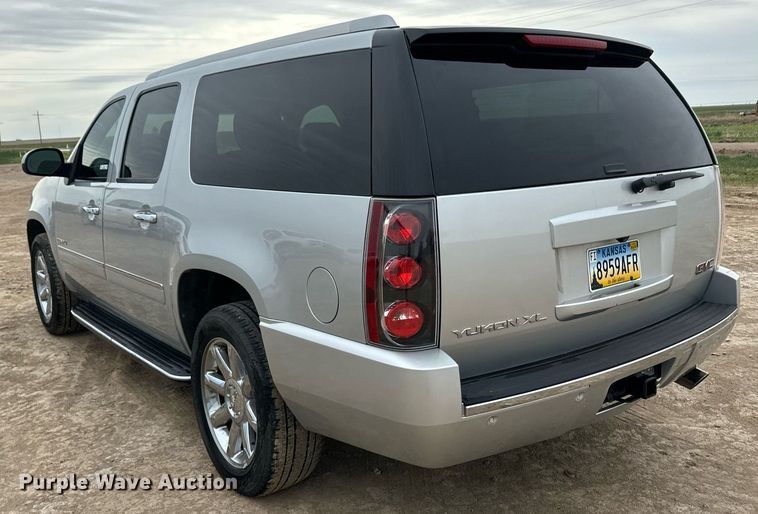 image for item EQ4591 2013 GMC Yukon Denali XL SUV