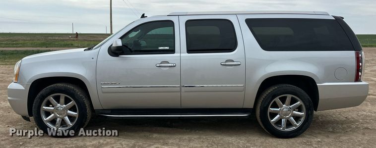 image for item EQ4591 2013 GMC Yukon Denali XL SUV