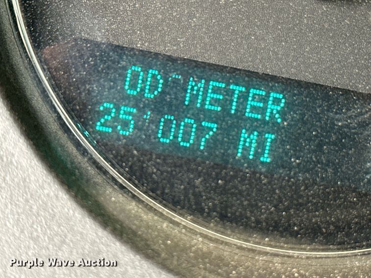 image for item EQ4591 2013 GMC Yukon Denali XL SUV