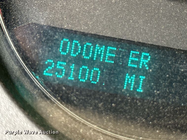 image for item EQ4591 2013 GMC Yukon Denali XL SUV