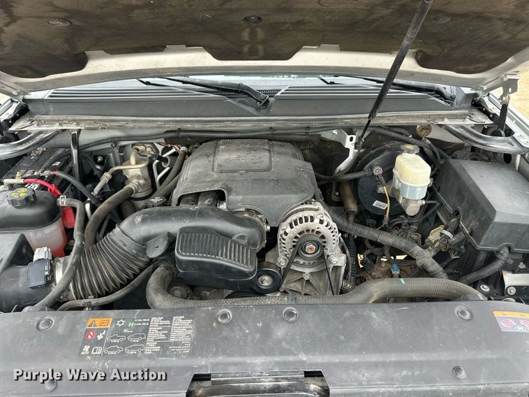 image for item EQ4591 2013 GMC Yukon Denali XL SUV