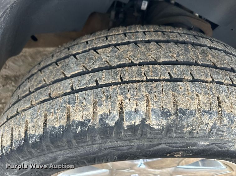 image for item EQ4591 2013 GMC Yukon Denali XL SUV