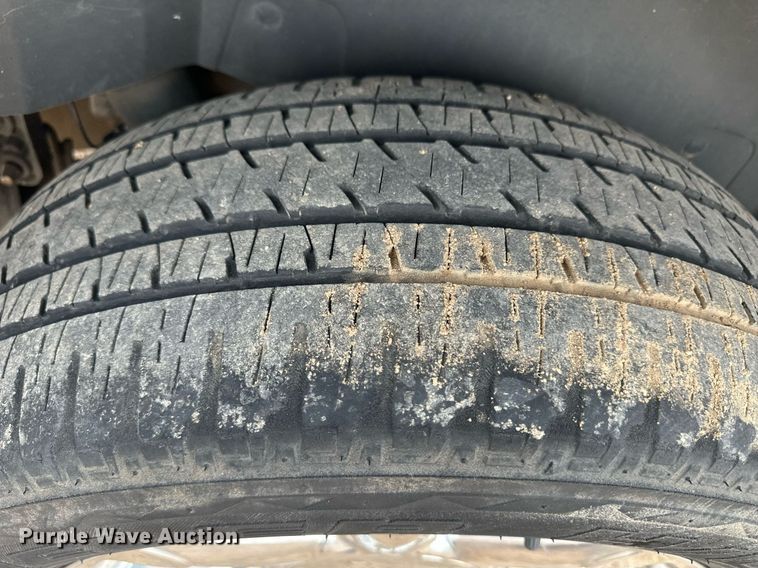 image for item EQ4591 2013 GMC Yukon Denali XL SUV