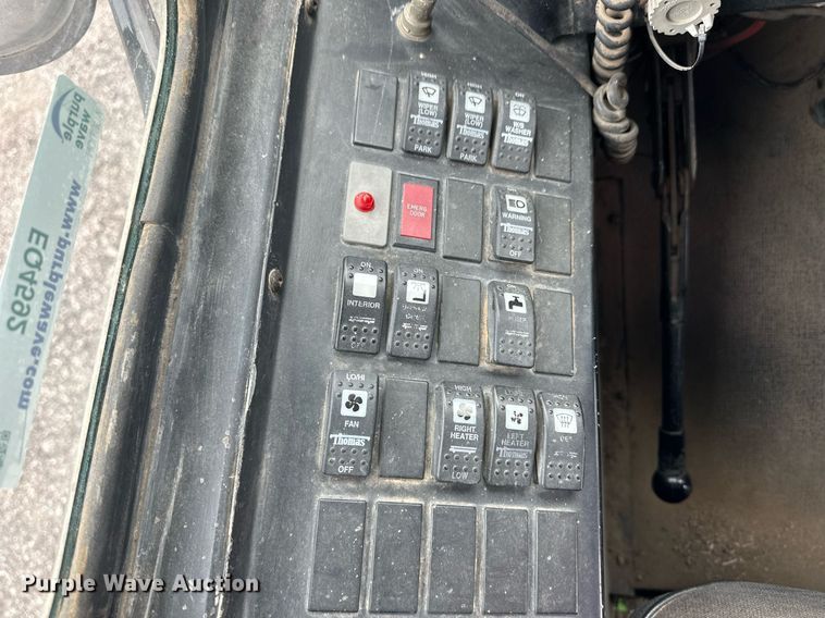 image for item EQ4592 1995 International school bus