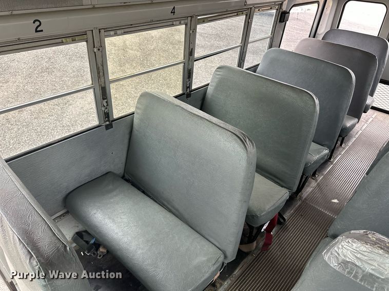 image for item EQ4592 1995 International school bus