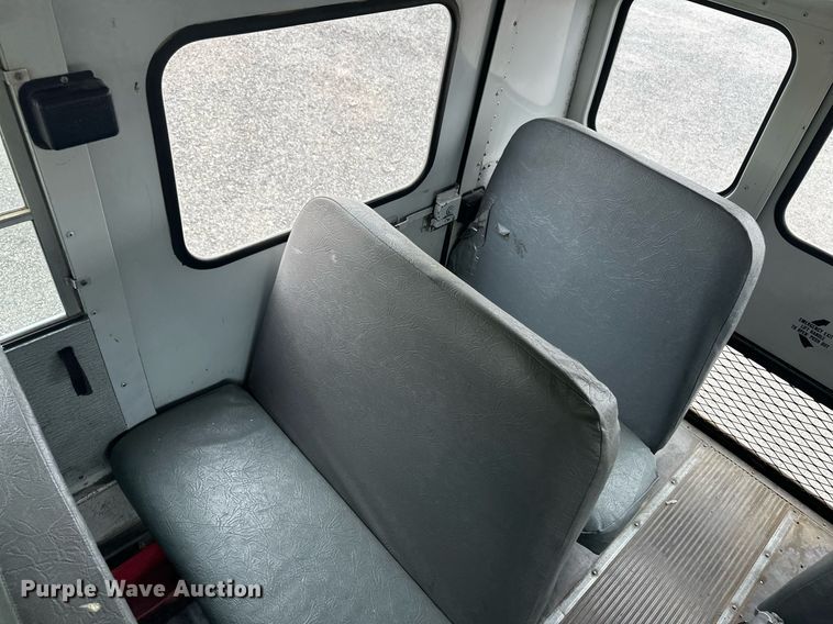 image for item EQ4592 1995 International school bus