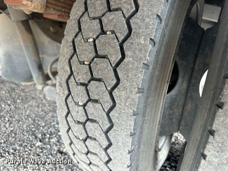 image for item EQ4592 1995 International school bus