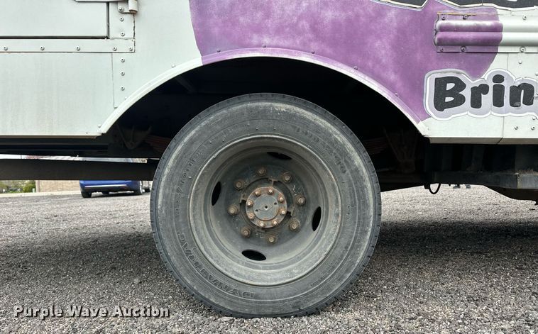 image for item EQ4592 1995 International school bus