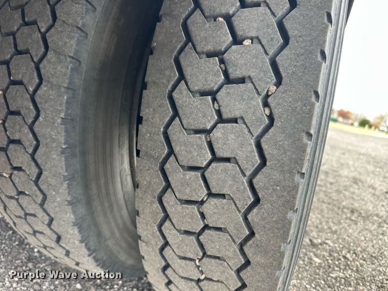 image for item EQ4592 1995 International school bus