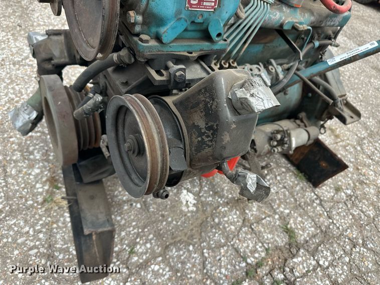 image for item EQ4598 International DT466 engine