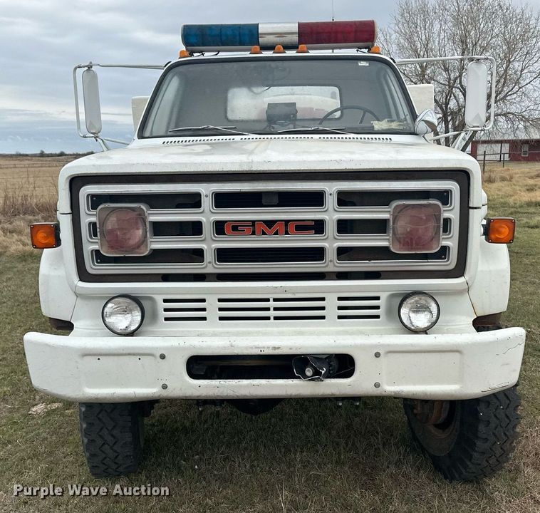 image for item ER8996 1981 GMC 7000 tank truck