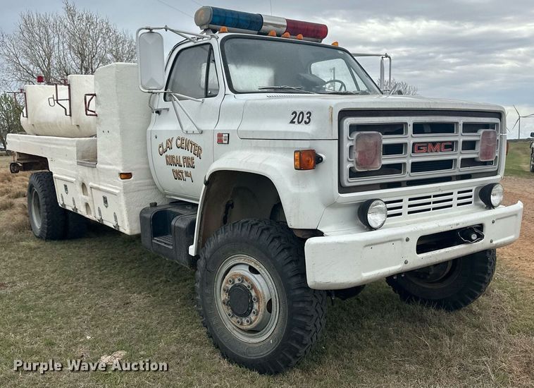 image for item ER8996 1981 GMC 7000 tank truck