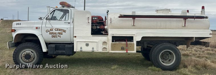 image for item ER8996 1981 GMC 7000 tank truck