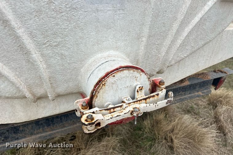 image for item ER8996 1981 GMC 7000 tank truck