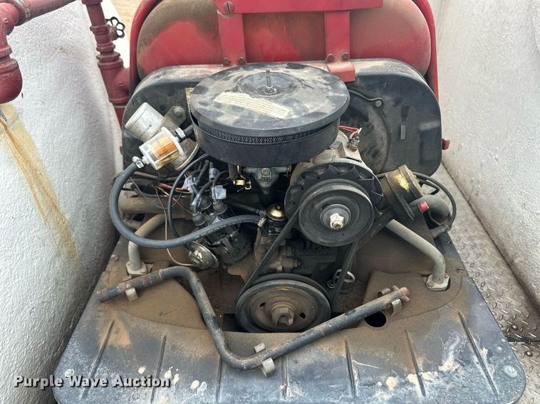 image for item ER8996 1981 GMC 7000 tank truck