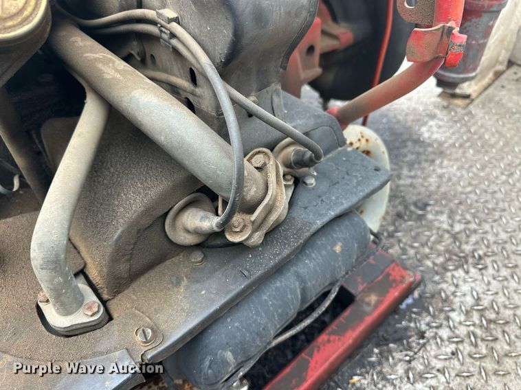 image for item ER8996 1981 GMC 7000 tank truck