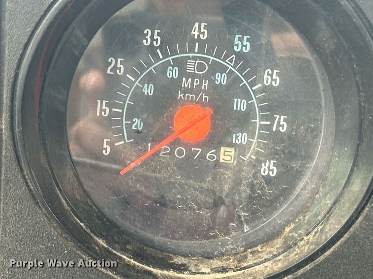 image for item ER8996 1981 GMC 7000 tank truck