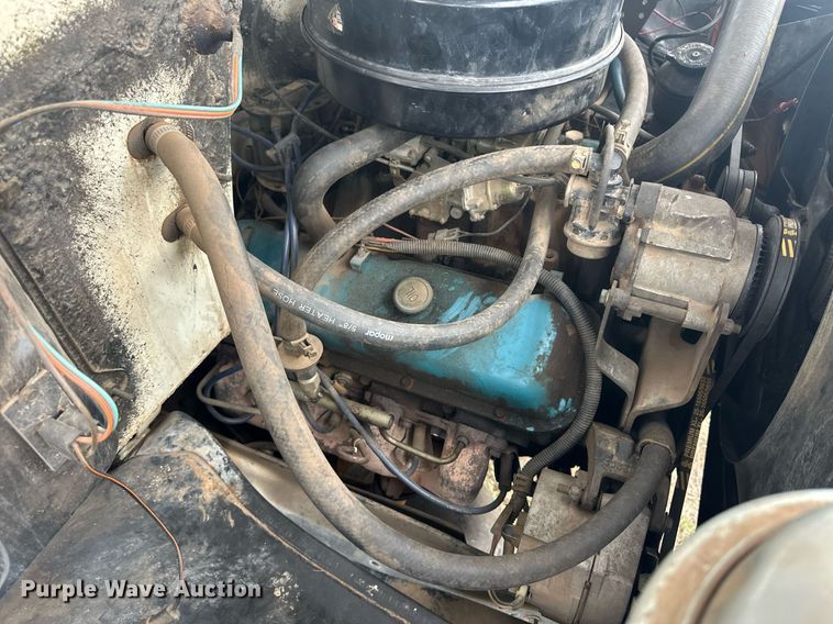 image for item ER8996 1981 GMC 7000 tank truck