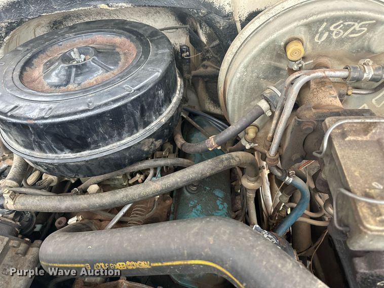 image for item ER8996 1981 GMC 7000 tank truck