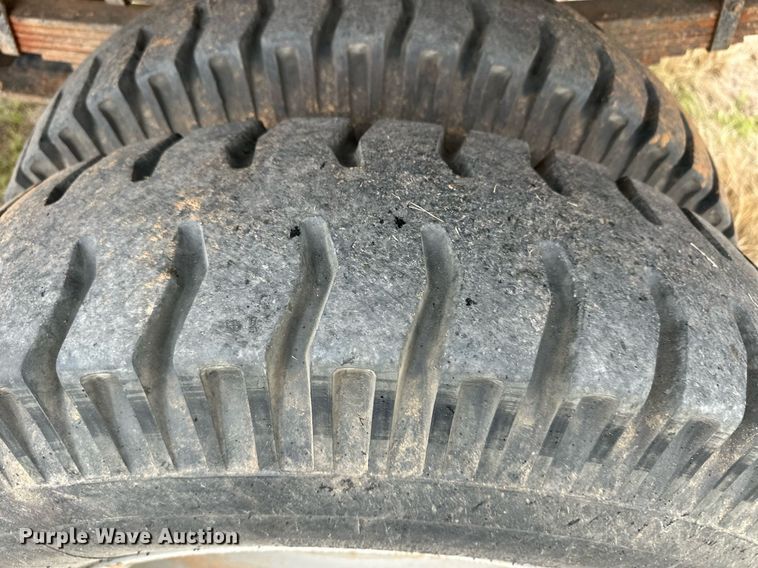 image for item ER8996 1981 GMC 7000 tank truck