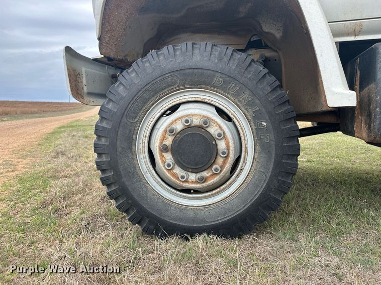 image for item ER8996 1981 GMC 7000 tank truck