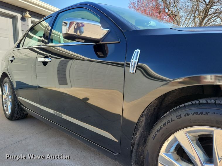 image for item NV9764 2011 Lincoln MKZ 