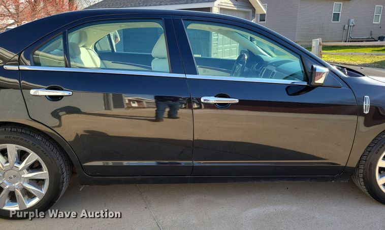 image for item NV9764 2011 Lincoln MKZ 