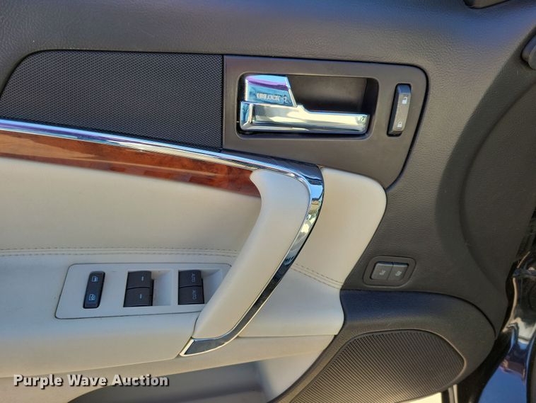 image for item NV9764 2011 Lincoln MKZ 