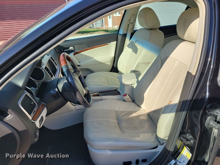 image for item NV9764 2011 Lincoln MKZ 