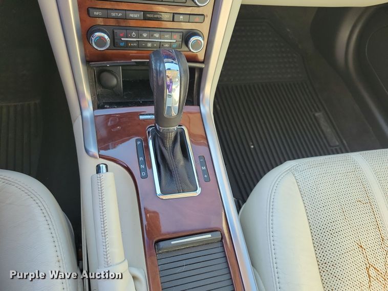 image for item NV9764 2011 Lincoln MKZ 