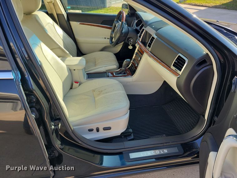 image for item NV9764 2011 Lincoln MKZ 