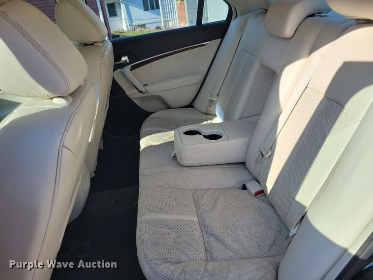 image for item NV9764 2011 Lincoln MKZ 