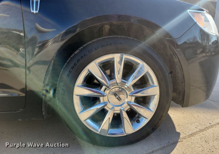 image for item NV9764 2011 Lincoln MKZ 