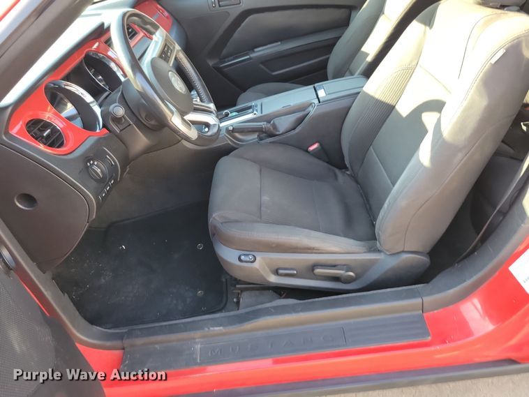 image for item NV9765 2012 Ford Mustang convertible