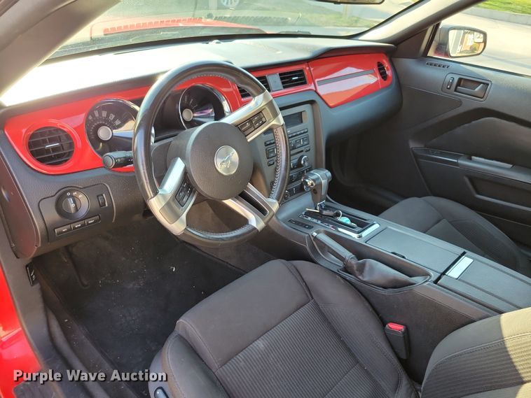 image for item NV9765 2012 Ford Mustang convertible