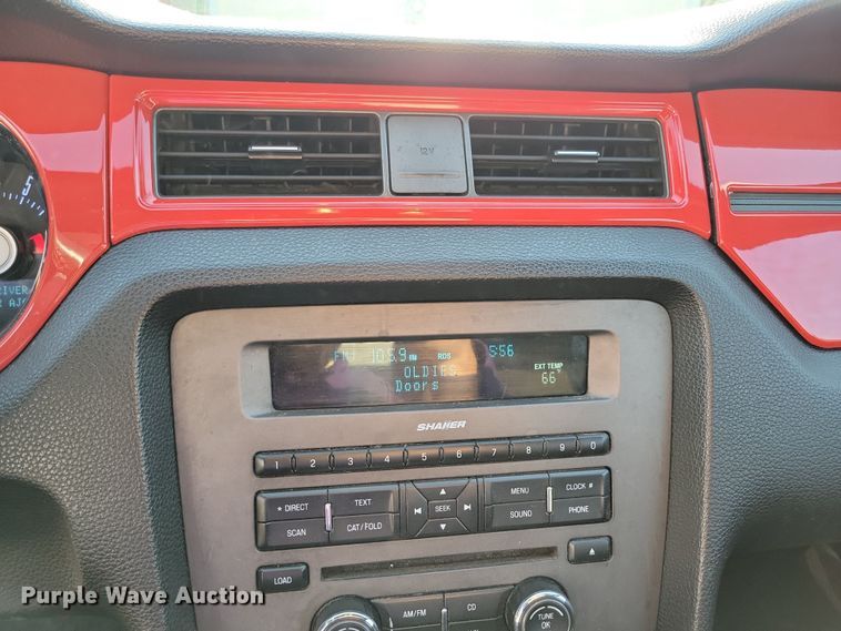 image for item NV9765 2012 Ford Mustang convertible