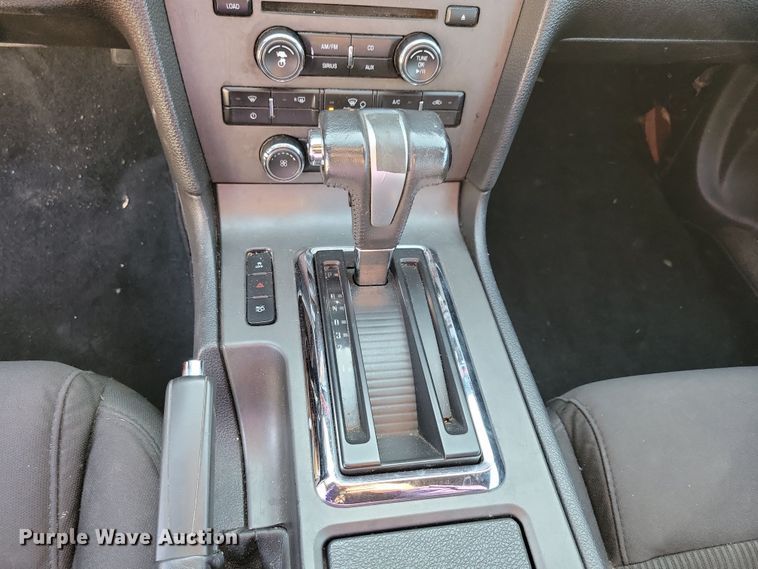 image for item NV9765 2012 Ford Mustang convertible