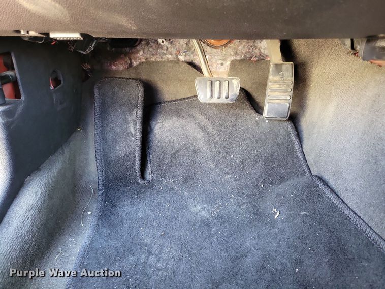 image for item NV9765 2012 Ford Mustang convertible