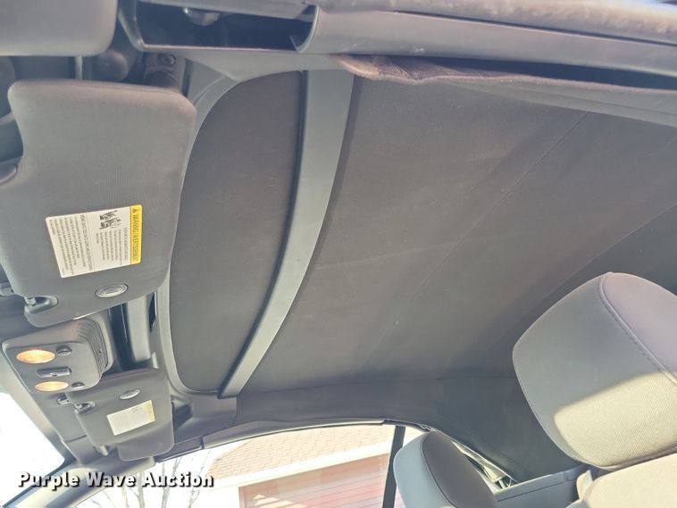 image for item NV9765 2012 Ford Mustang convertible