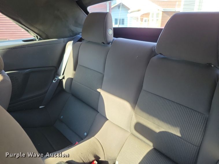 image for item NV9765 2012 Ford Mustang convertible