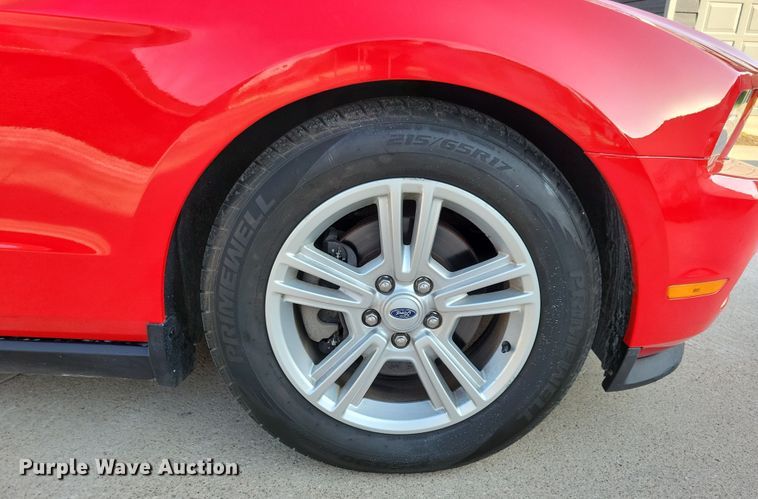 image for item NV9765 2012 Ford Mustang convertible