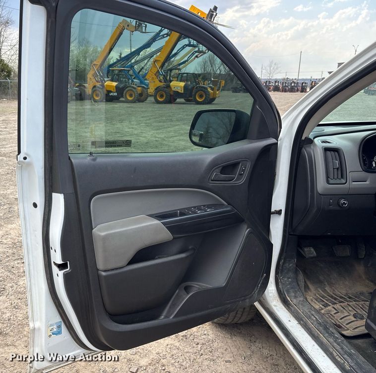 image for item OB9506 2016 Chevrolet Colorado Crew Cab pickup truck