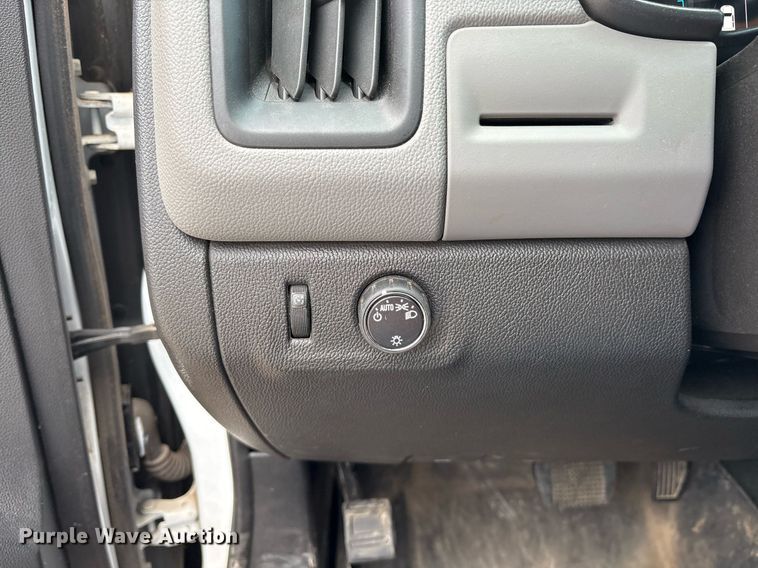 image for item OB9506 2016 Chevrolet Colorado Crew Cab pickup truck