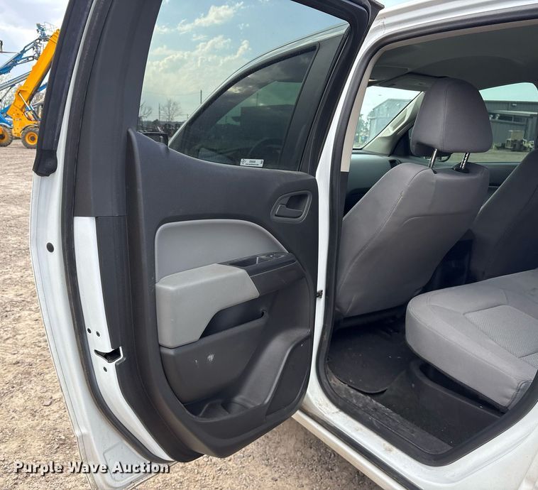 image for item OB9506 2016 Chevrolet Colorado Crew Cab pickup truck