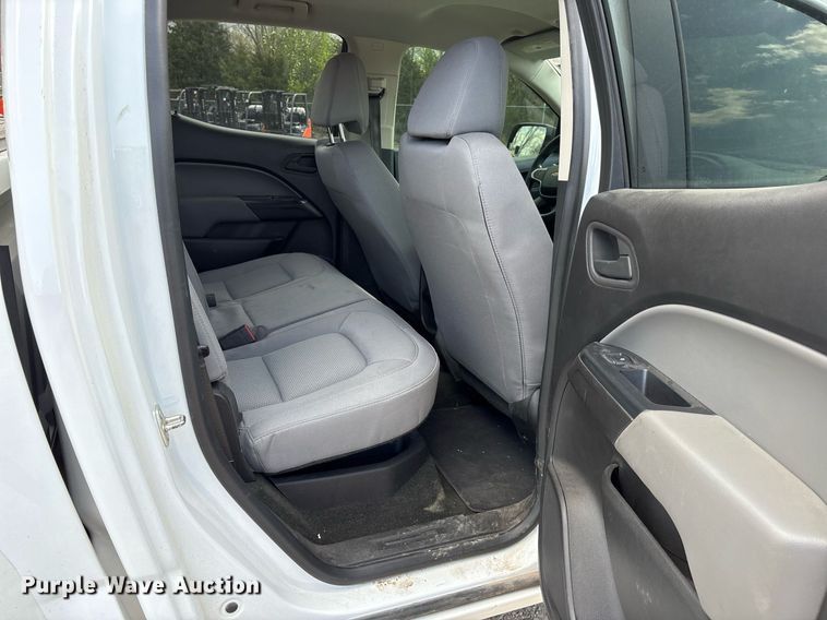 image for item OB9506 2016 Chevrolet Colorado Crew Cab pickup truck